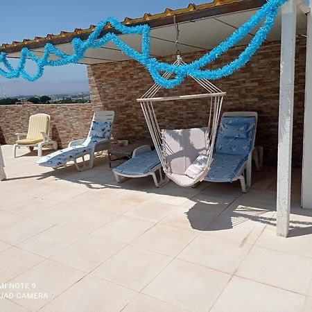 לינה וארוחת בוקר Lamas Chez Sylvie Et Alain מראה חיצוני תמונה